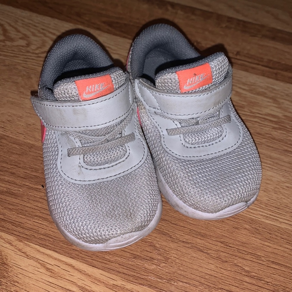 Nike Running Shoes SZ 5C